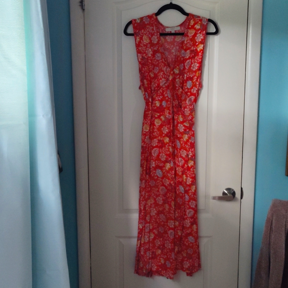 Beautiful loft midi dress. Plus size 20 v-neck sleeveless 🤩
